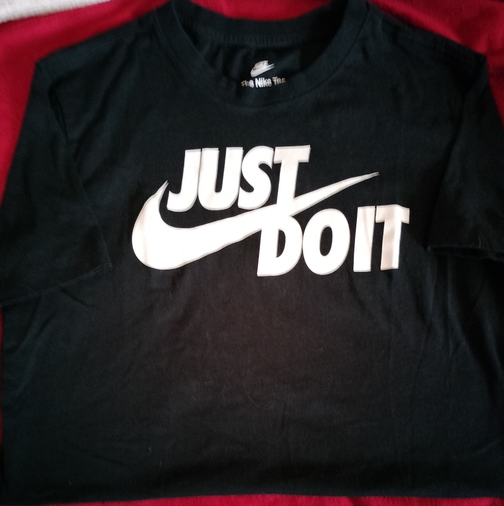 Nike t shirt
